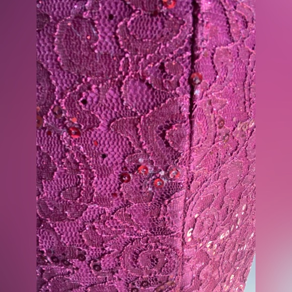 MORGAN & CO. BURGUNDY DRESS. - Picture 13 of 16